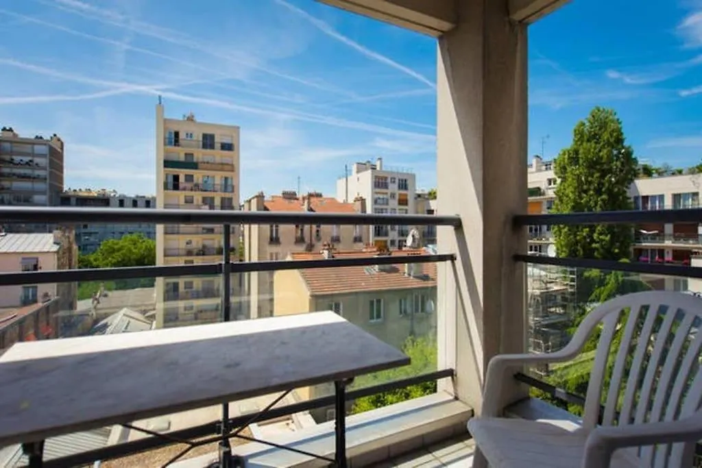 Le Cozy + Balcon Ensoleille + Parking 아파트 파리